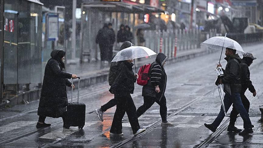 Haritayı kırmızıya boyadı: 10 Temmuz’da bu 6 ilde bardaktan boşanırcasına sağanak geliyor! 8